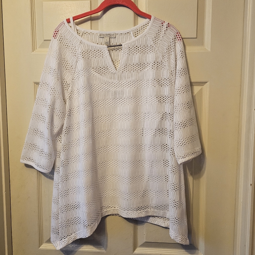White Crochet Women's Top With Cami. Dana Buchman. L